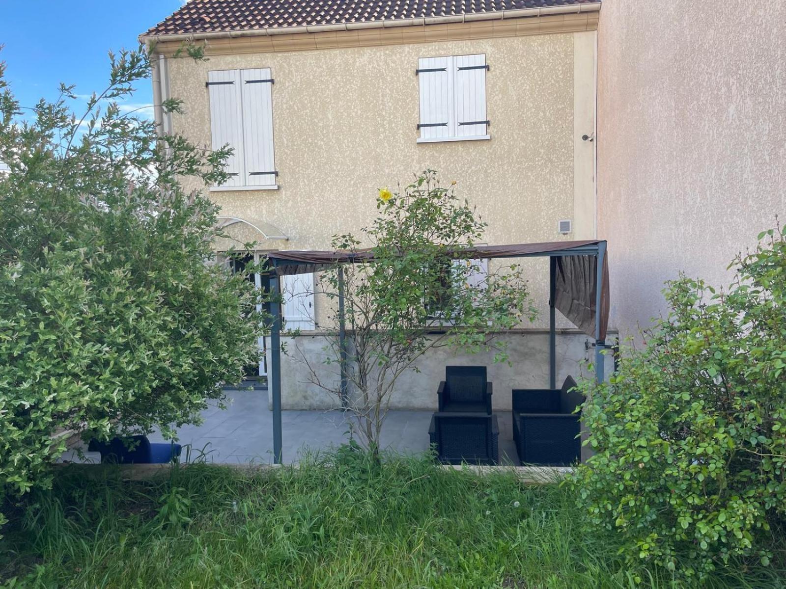Maison De Caractere A Ballainvilliers 外观 照片